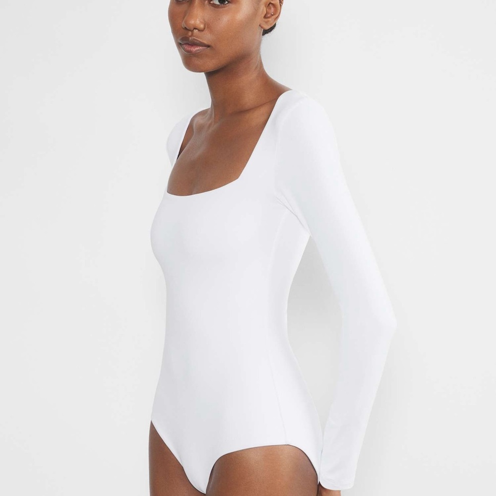 Aritzia White Long Sleeve Bodysuit